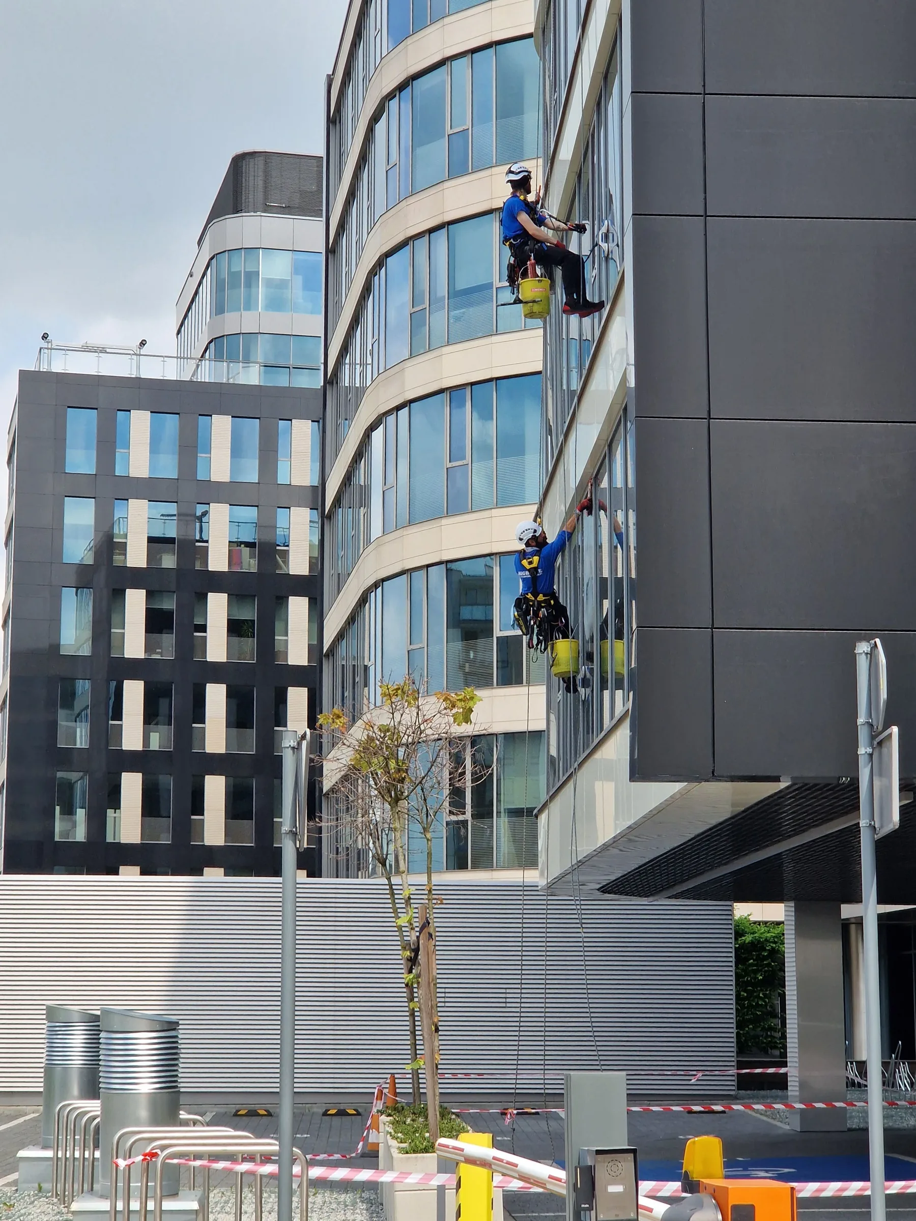 Commercial Window Cleaning in Fair Oaks, CA